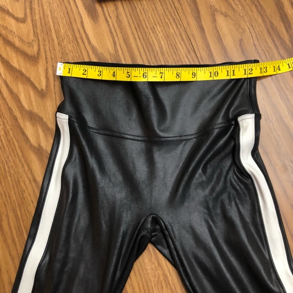 🦄SOLD🦄 SPANX® Faux-Leather Stripe Leggings - Picture 8 of 12